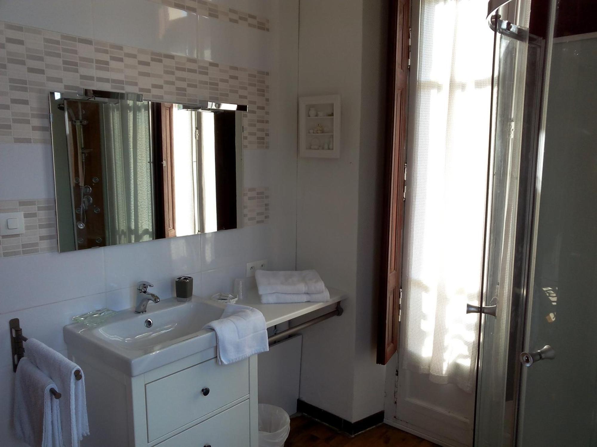 Bagnères-de-Luchon Castel De La Pique Bed & Breakfast エクステリア 写真