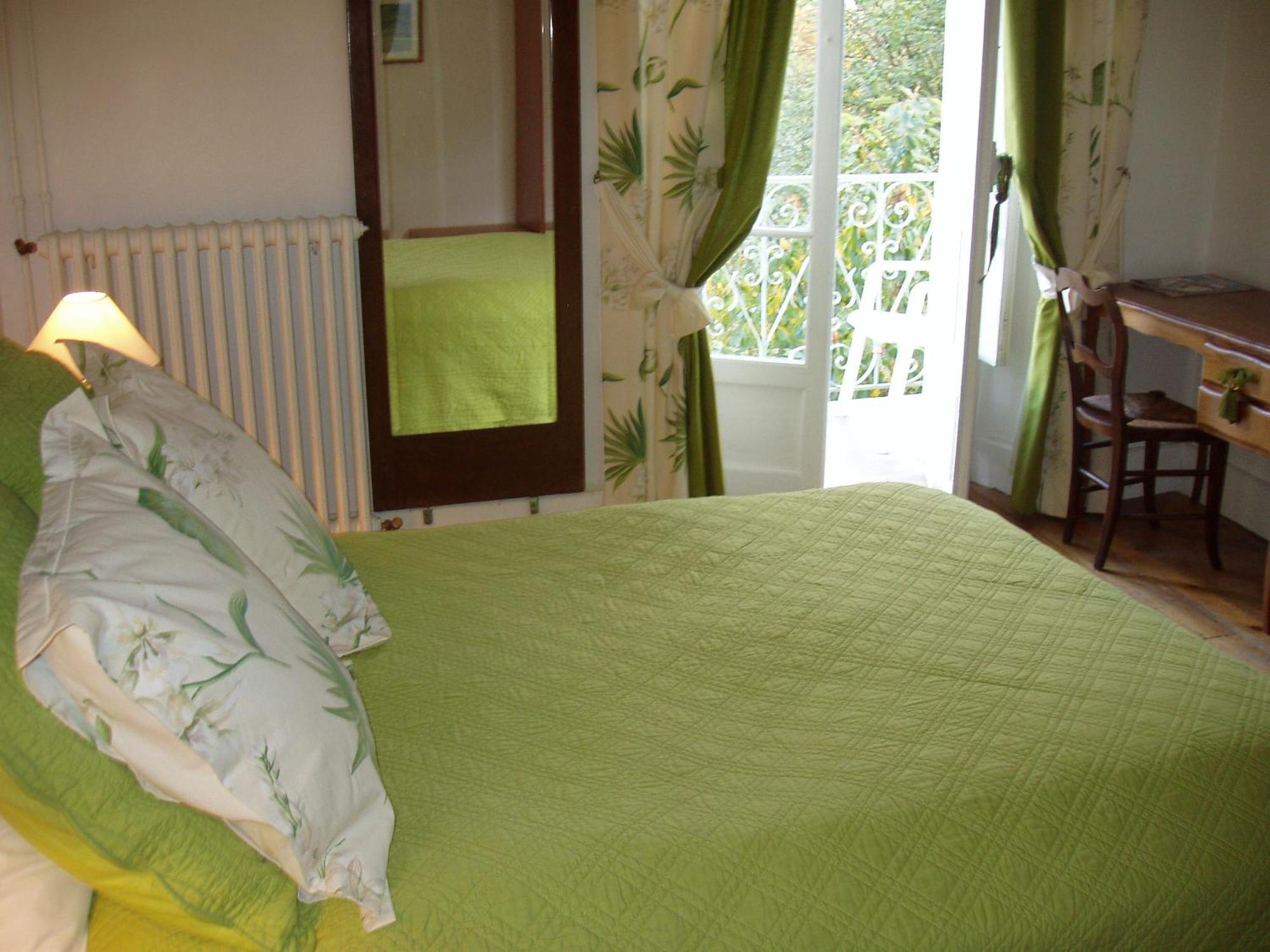 Bagnères-de-Luchon Castel De La Pique Bed & Breakfast 部屋 写真